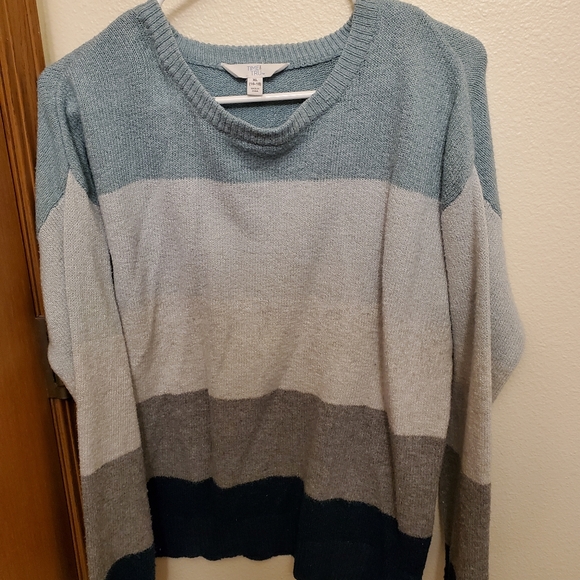 Soft cozy sweater - Picture 4 of 4